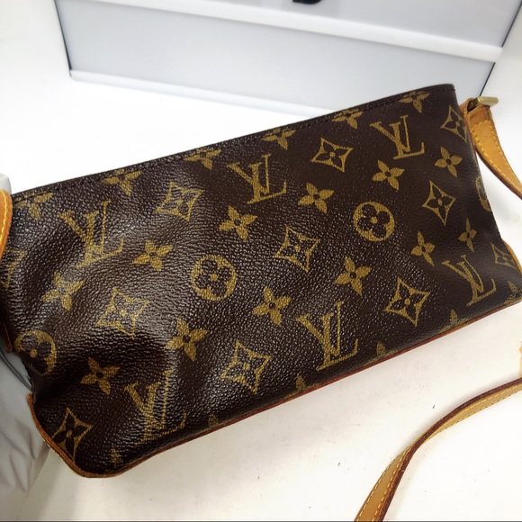 Sold*Louis Vuitton Trotteur Monogram Crossbody - Picture 3 of 8